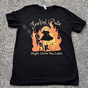 EUC Feelin Cute Might Curse You Later Short Sleeve Halloween Graphic Tee Size M